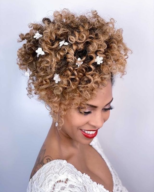 Easy Do 30 Curly Wedding Hairstyles For The Bride